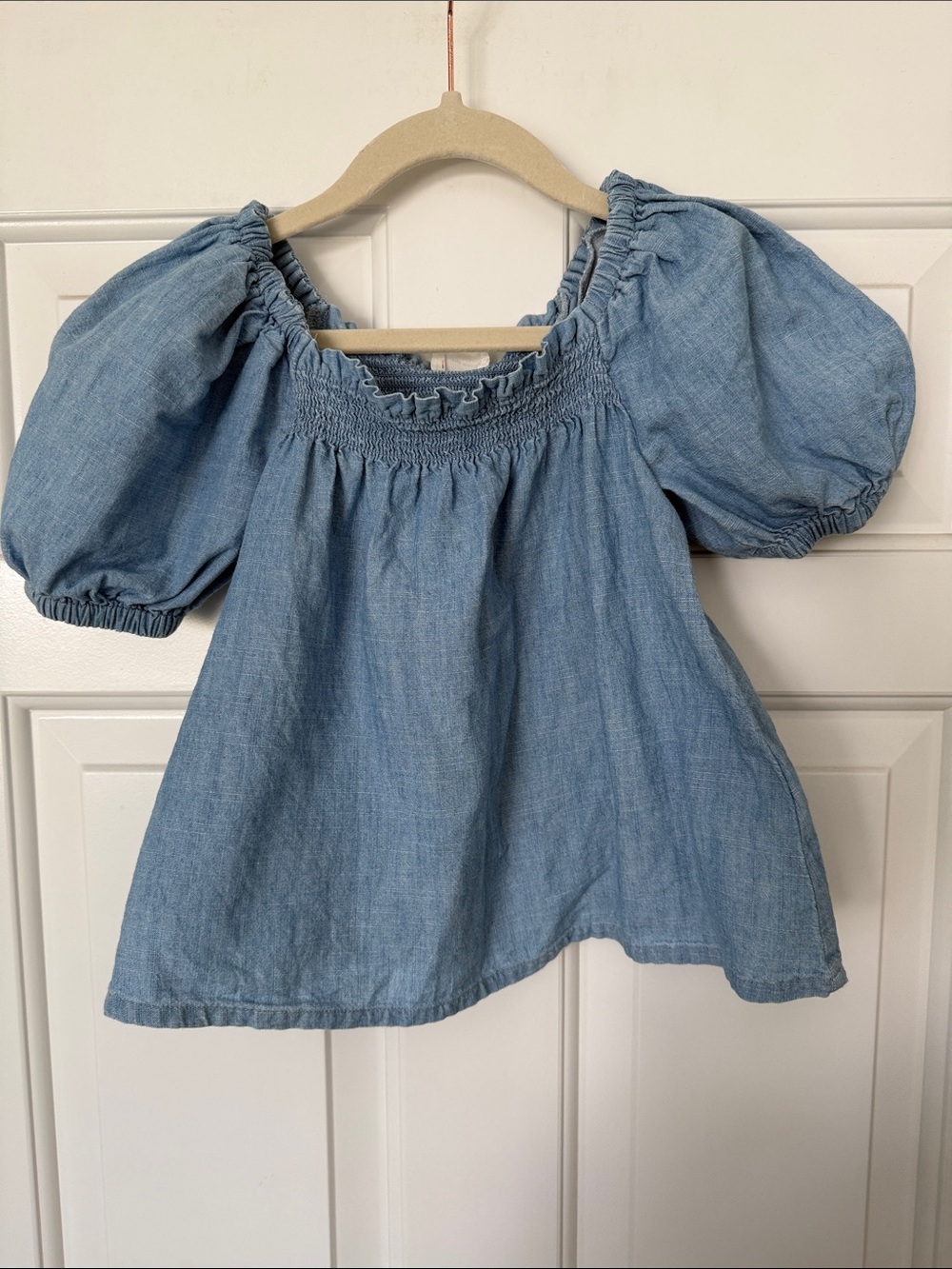 Girls Crewcuts Blue Chambray Puff-Sleeve Top 4-5 XS Smocked Neck line